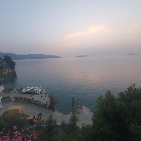 Darla Sea View Apartment Vlorë Eksteriør bilde