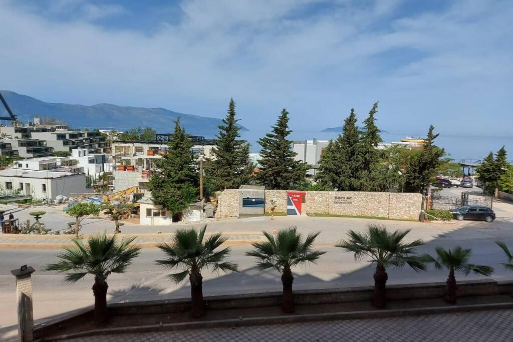 Darla Sea View Apartment Vlorë Eksteriør bilde