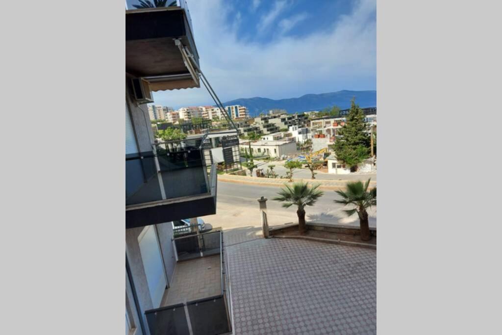 Darla Sea View Apartment Vlorë Eksteriør bilde