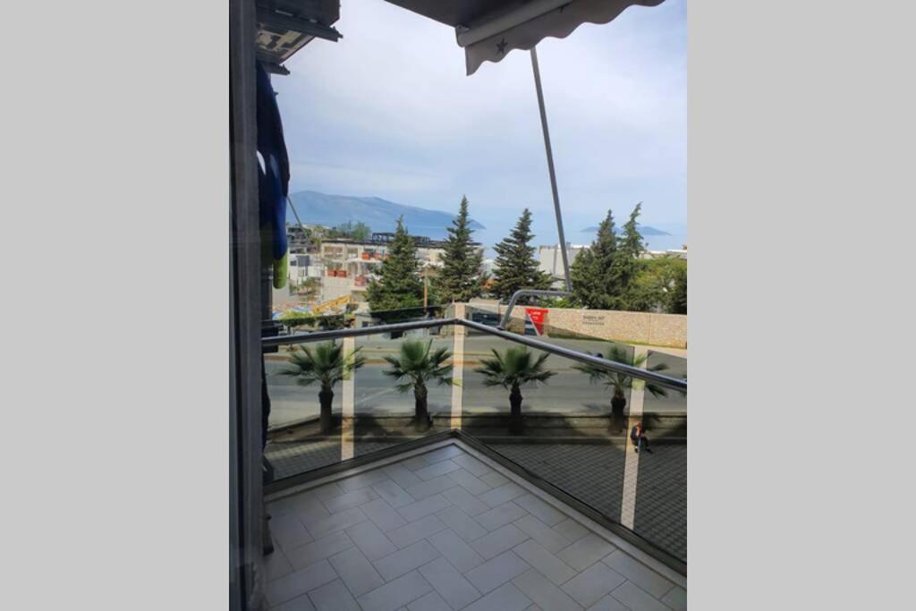 Darla Sea View Apartment Vlorë Eksteriør bilde
