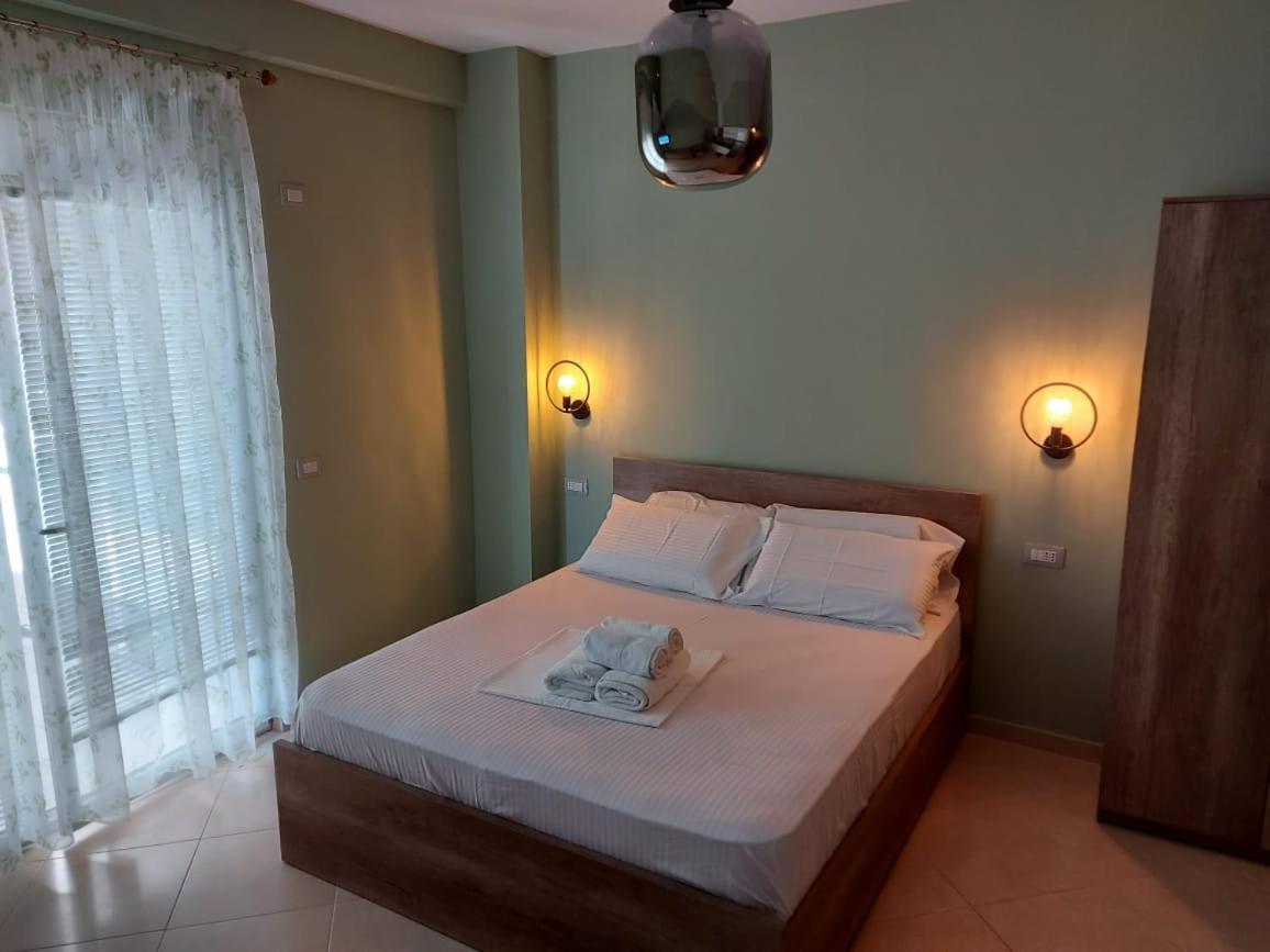 Darla Sea View Apartment Vlorë Eksteriør bilde