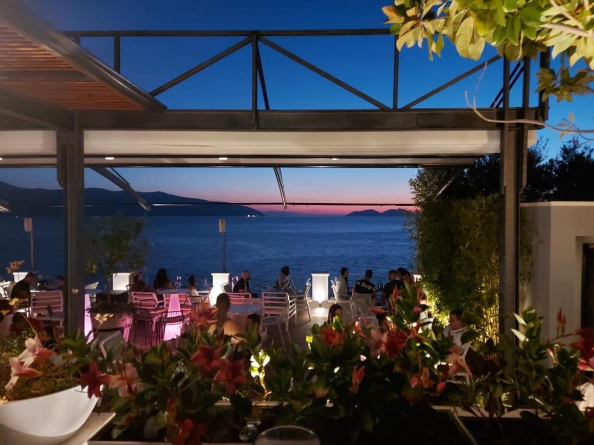 Darla Sea View Apartment Vlorë Eksteriør bilde
