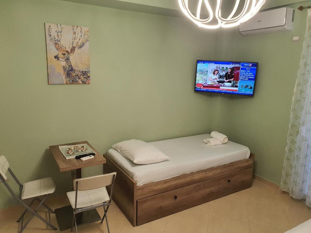 Darla Sea View Apartment Vlorë Eksteriør bilde