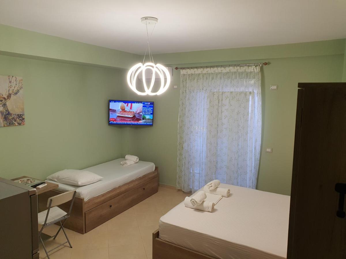 Darla Sea View Apartment Vlorë Eksteriør bilde