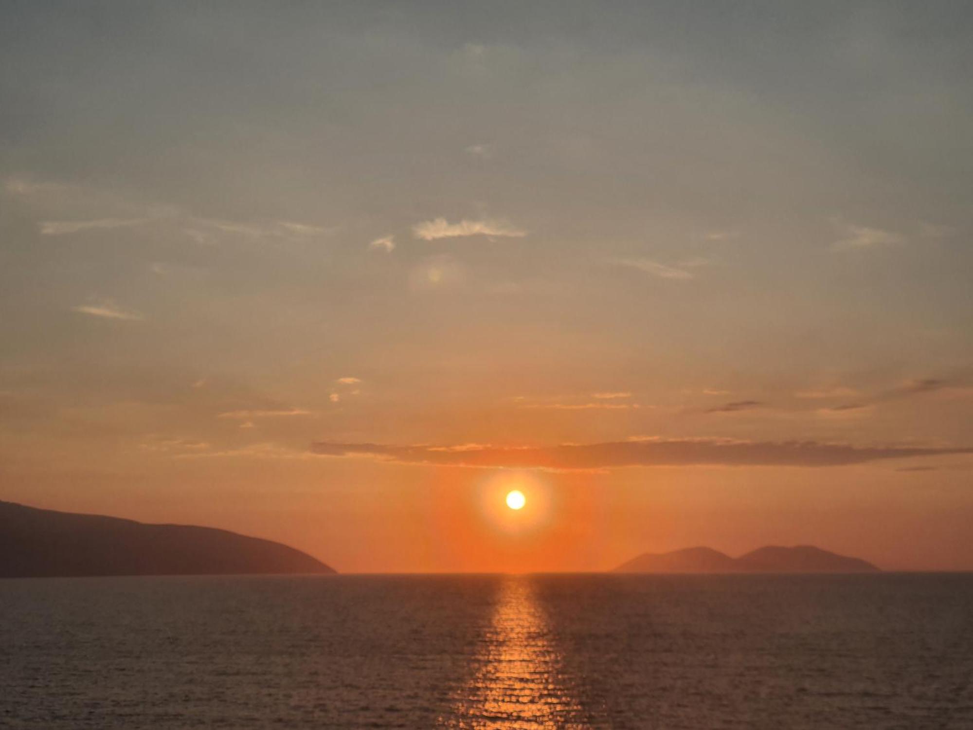 Darla Sea View Apartment Vlorë Eksteriør bilde