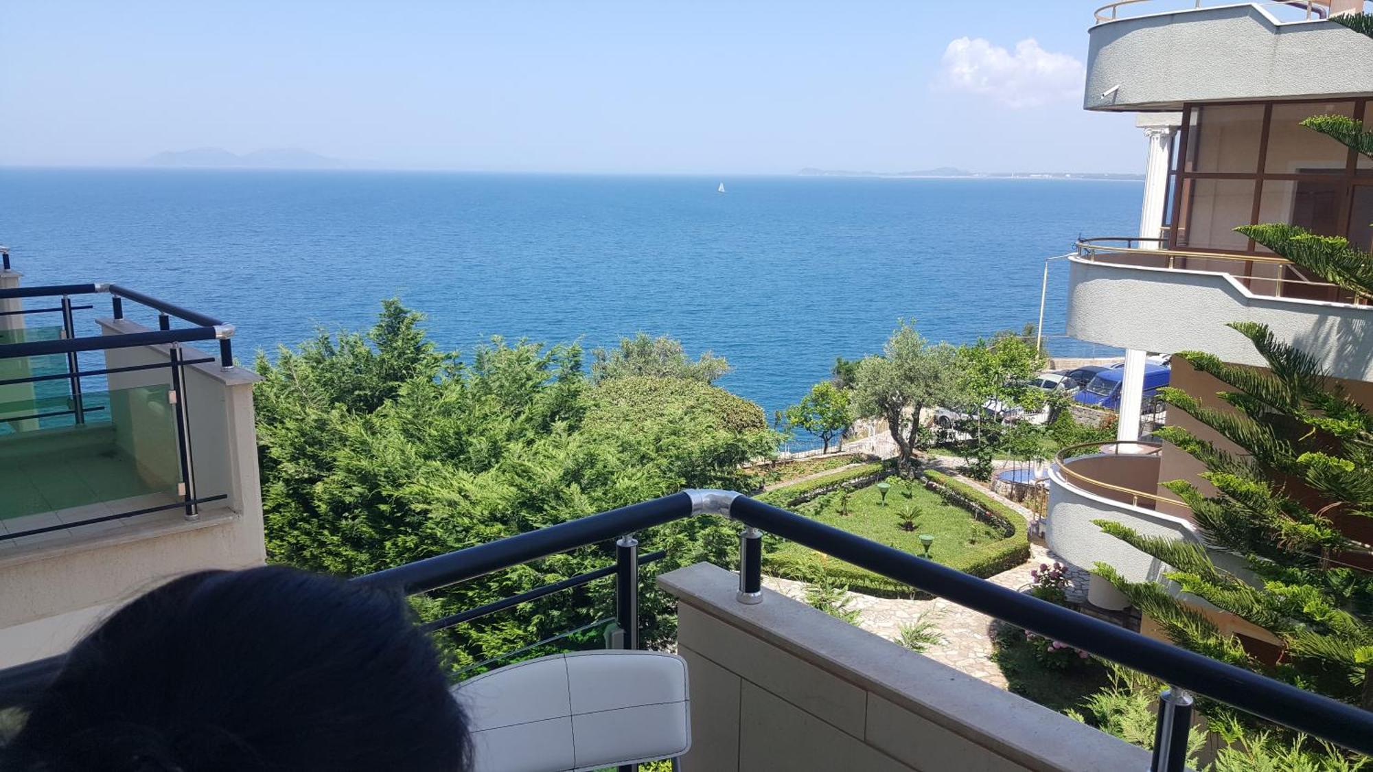 Darla Sea View Apartment Vlorë Eksteriør bilde